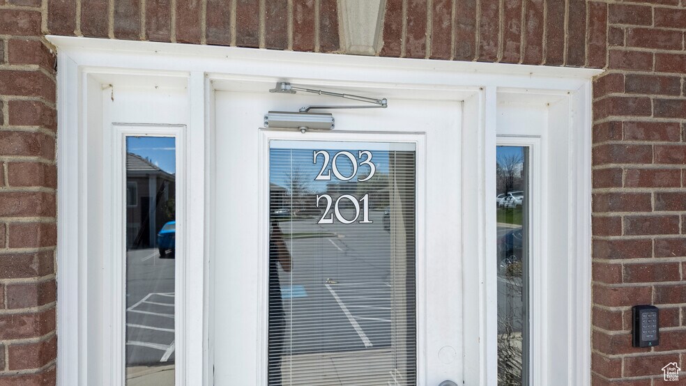 More Photos Of 11576 S State St, Draper Medical For Lease