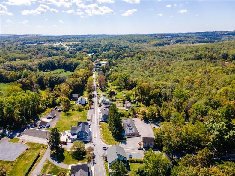 More Photos Of 2241 Ridge Rd, Bangor Flex For Sale