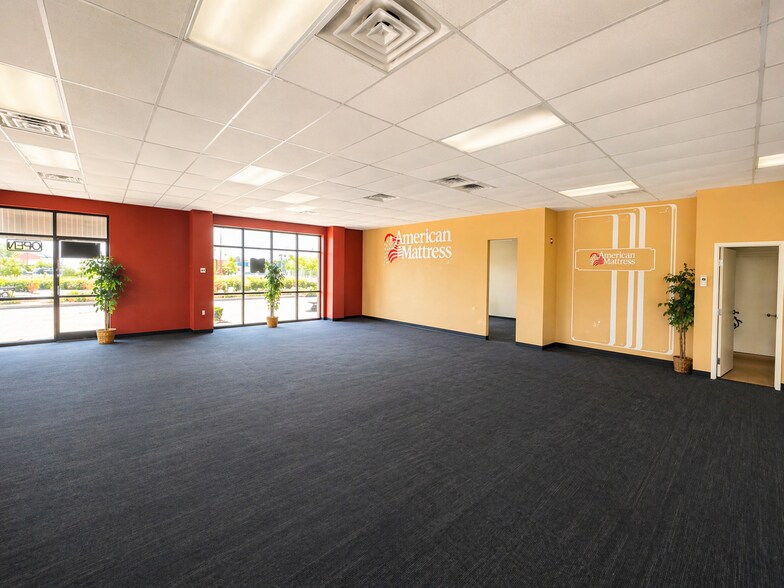 More Photos Of 10464 Maysville Rd, Fort Wayne Storefront For Lease