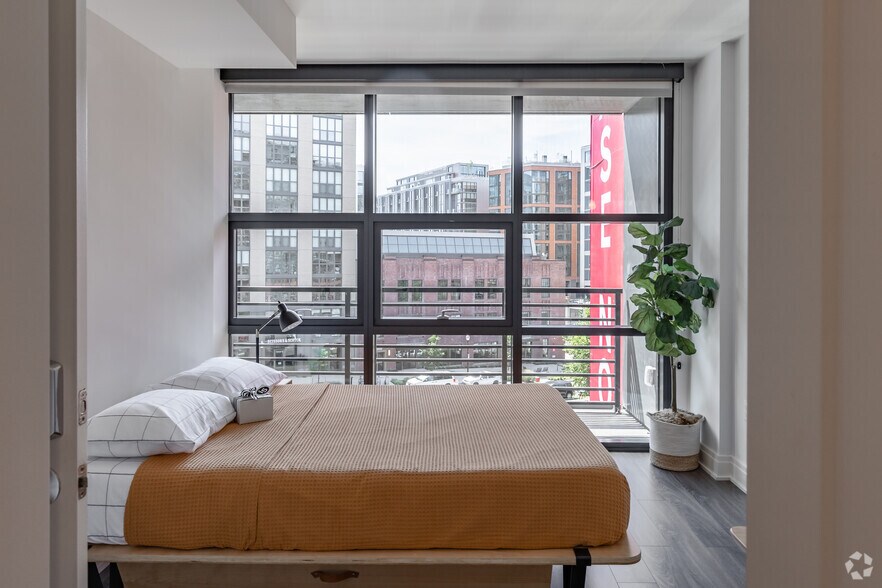 More Photos Of 320 Florida Ave NE, Washington Apartments For Lease