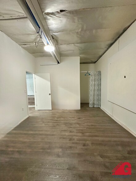 More Photos Of 9943 Canoga Ave, Chatsworth Warehouse For Lease