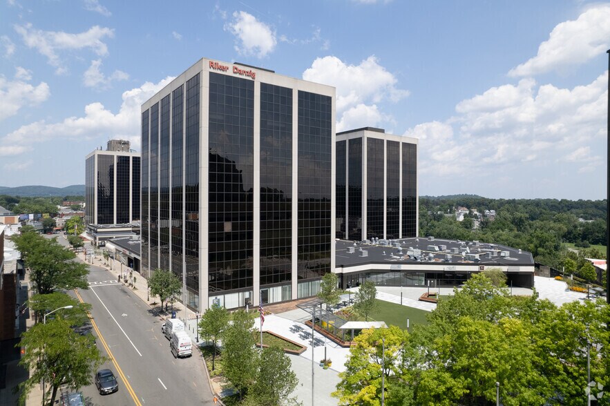 More Photos Of 1 Speedwell Ave, Morristown Office For Lease