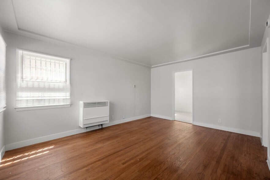 More Photos Of 6036 10th Ave, Los Angeles Apartments For Sale