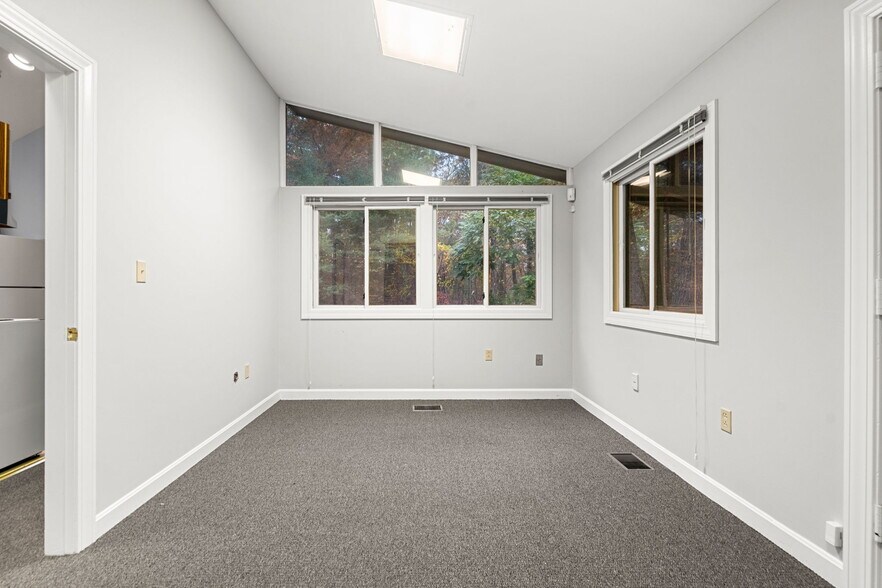 More Photos Of 398 Essex St, Beverly Loft Creative Space For Lease