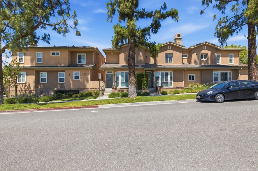 More Photos Of 1101 East Ave, Burbank Apartments For Sale