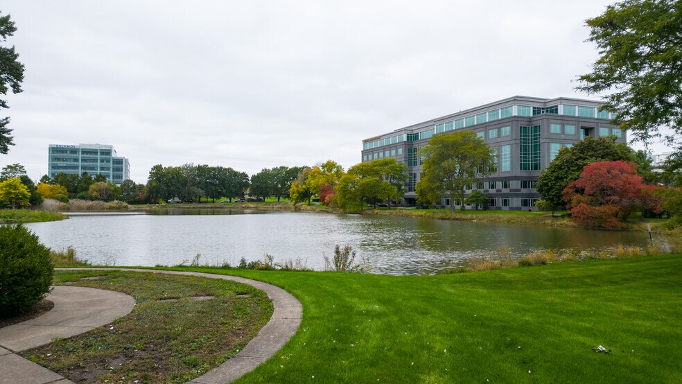 More Photos Of 2056 Westings Ave, Naperville Office For Sale