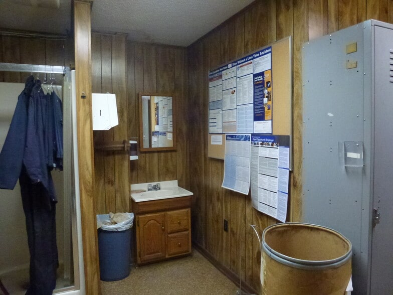 More Photos Of 120 Belcher Rd, Boiling Springs Warehouse For Lease
