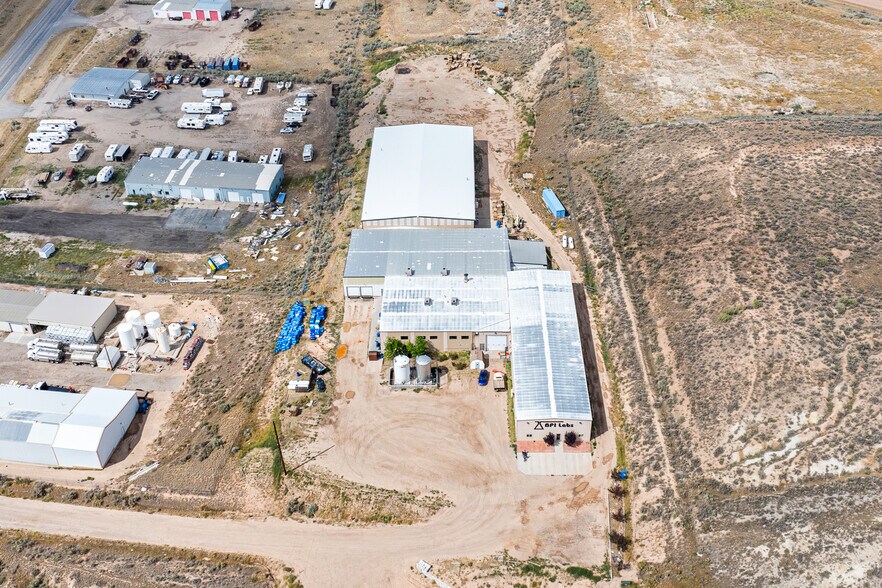 More Photos Of 97 S Red Willow Rd, Evanston Manufacturing For Lease