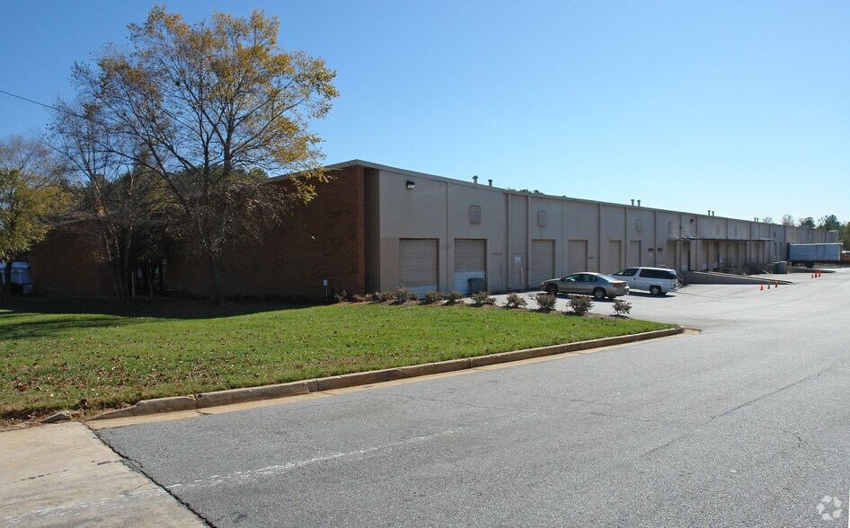 More Photos Of 4611 Greer Cir, Stone Mountain Warehouse For Lease