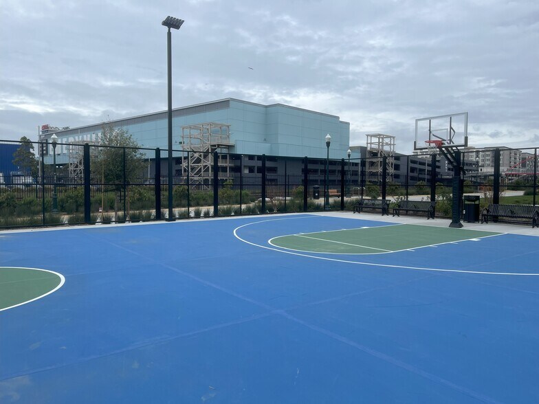 More Photos Of 4310-4515 Hubbard st, Emeryville Apartments For Lease