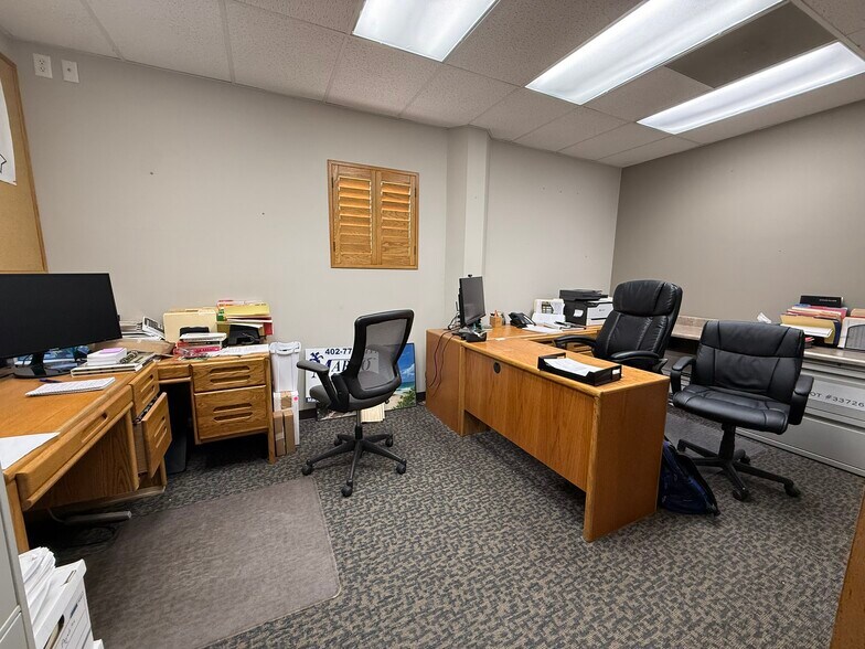 More Photos Of 707 N Frontier Rd, Papillion Industrial For Sale