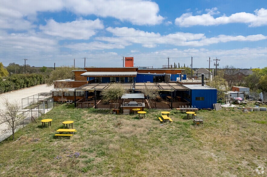 More Photos Of 18745 Redland Rd, San Antonio Restaurant For Lease