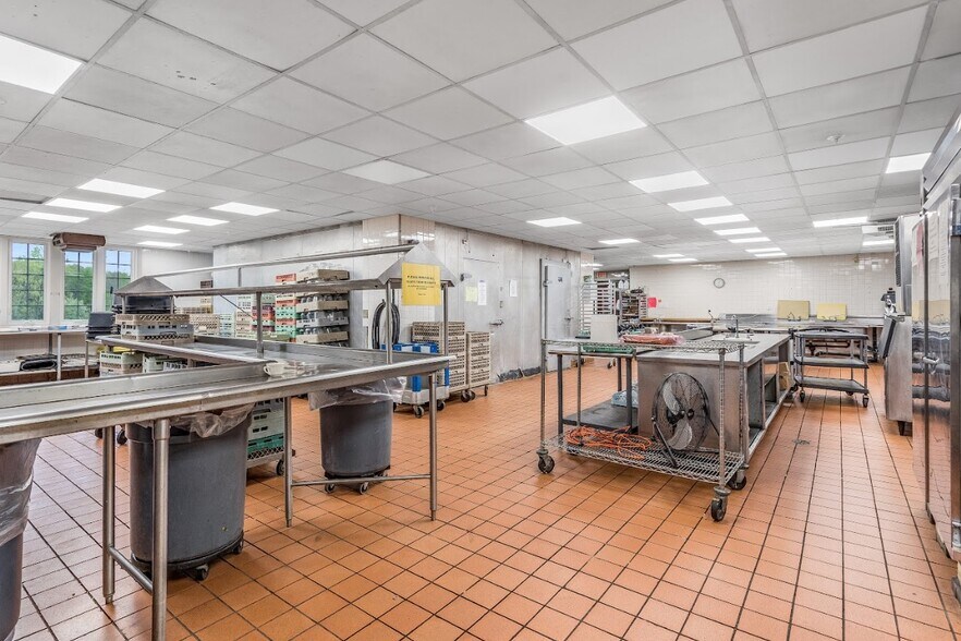 More Photos Of 88 Route 173 W, Hampton Lodge Meeting Hall For Sale