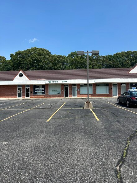 More Photos Of 200-232 Middle Country Rd, Middle Island General Retail For Lease