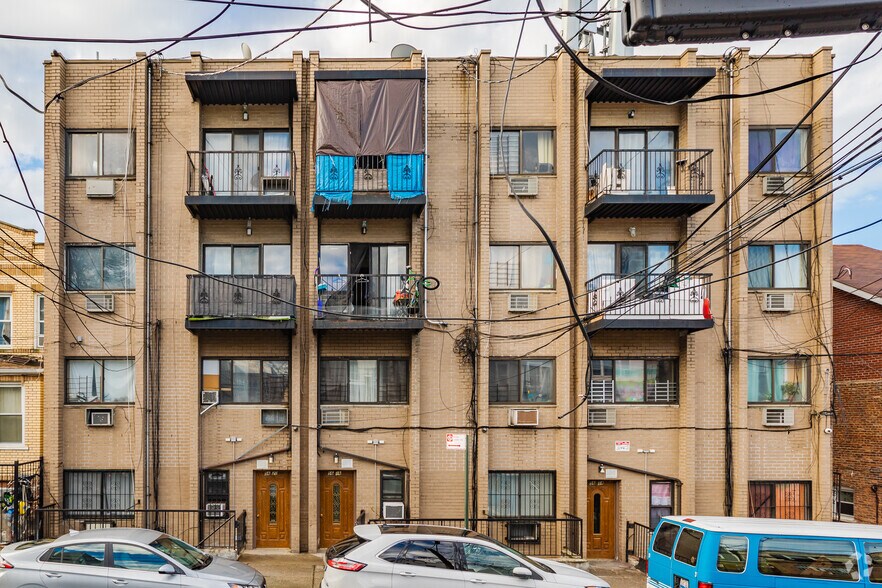 More Photos Of 56-14 Waldron St, Flushing Apartments For Sale