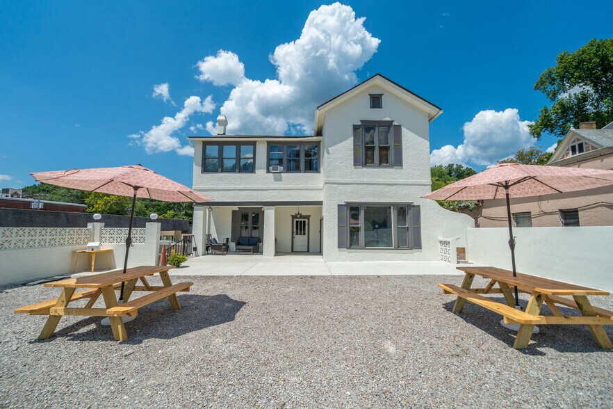 More Photos Of 741 Park Ave, Hot Springs Hotel For Sale