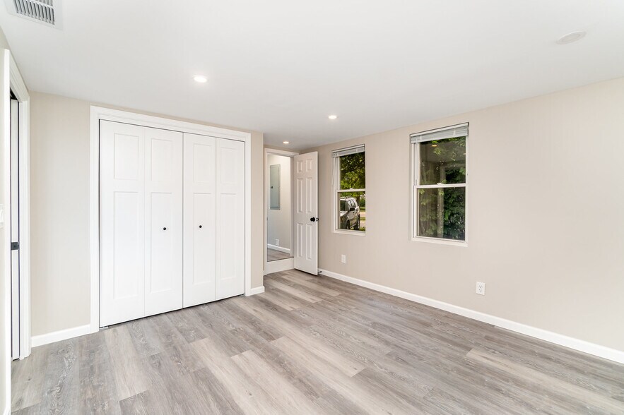 More Photos Of 84 W Foster Maineville Rd, Maineville Office For Sale