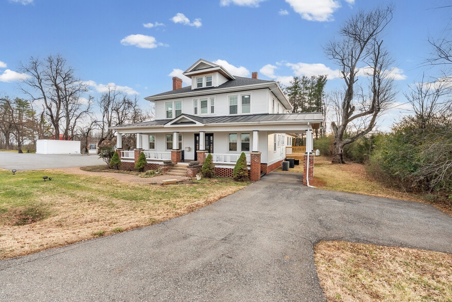 More Photos Of 15115 Forest Road, Forest Office For Lease