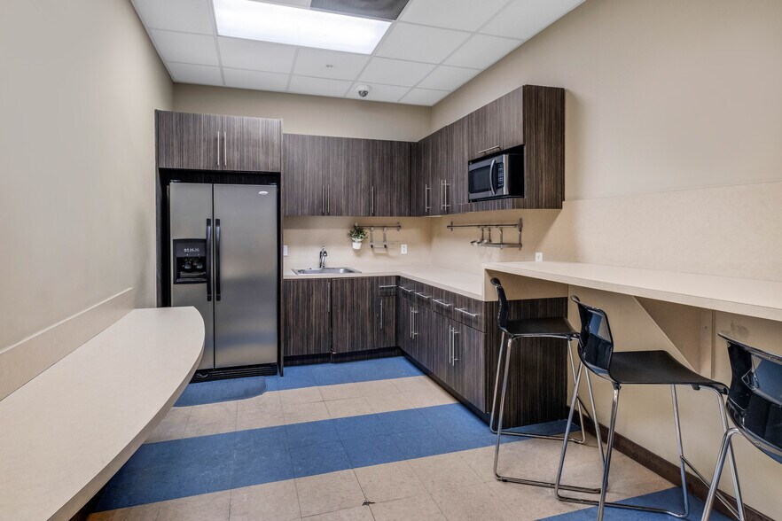 More Photos Of 7620 NW 25th St, Miami Distribution For Lease