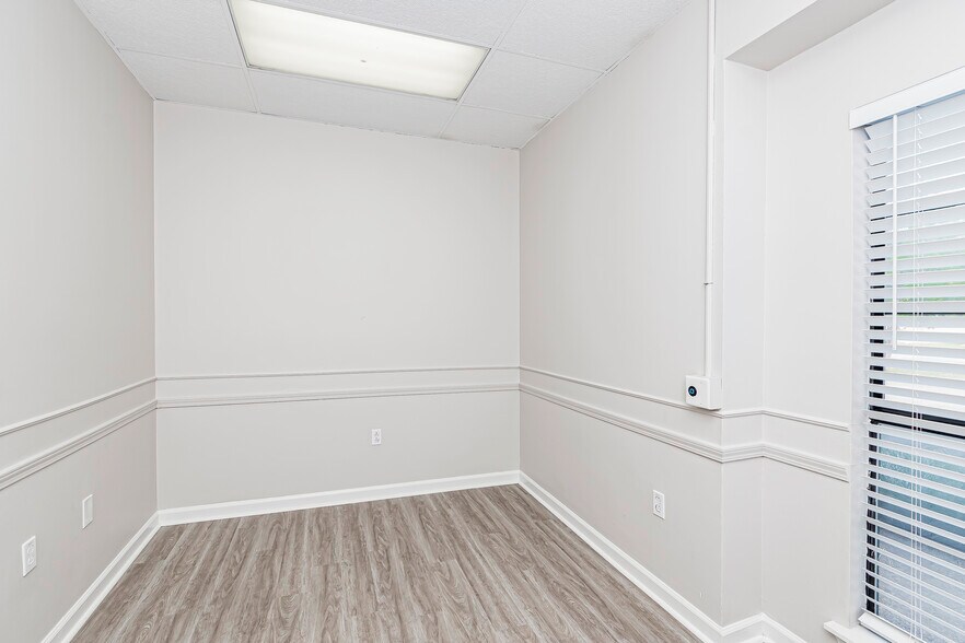 More Photos Of 7423 Picardy Ave, Baton Rouge Medical For Lease