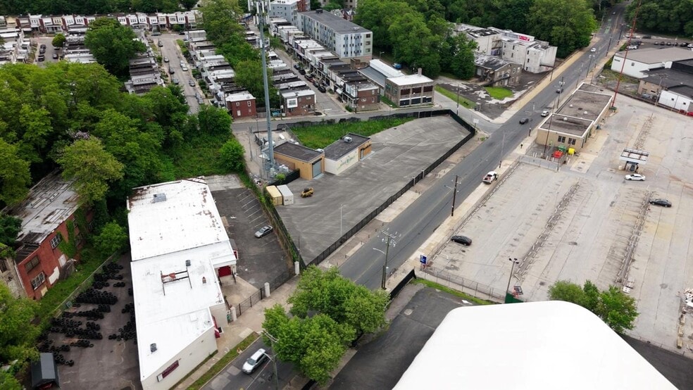 More Photos Of 5141-5153 Belfield Ave, Philadelphia Auto Repair For Sale