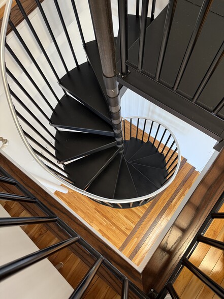 More Photos Of 1108 Broadway St, Cincinnati Multifamily For Sale