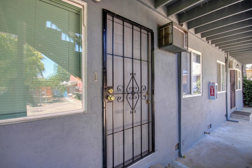 More Photos Of 2390-2398 Oakmont St, Sacramento Apartments For Sale