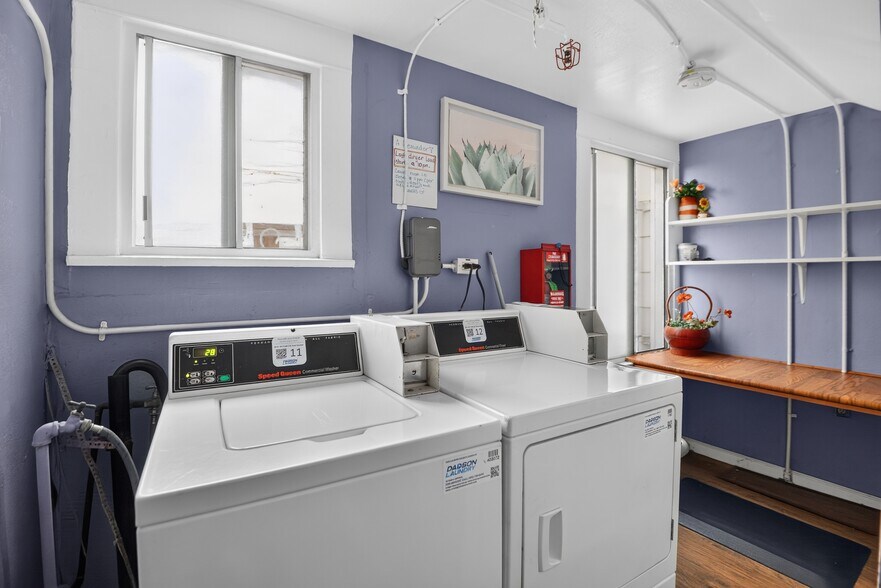 More Photos Of 30 Dudley Ave, Venice Apartments For Sale