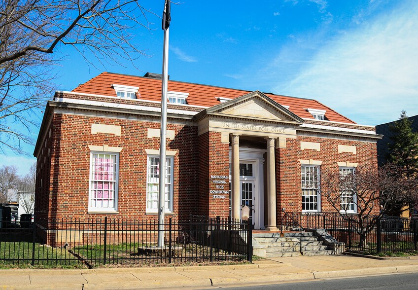 Primary Photo Of 9108 Church St, Manassas Post Office For Lease