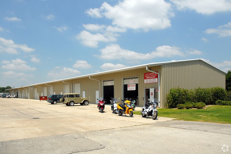 Primary Photo Of 27027 Westheimer Pky, Katy Light Distribution For Lease