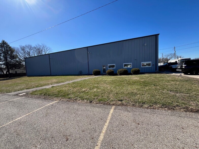 More Photos Of 3901 Groveport Rd, Obetz Warehouse For Lease