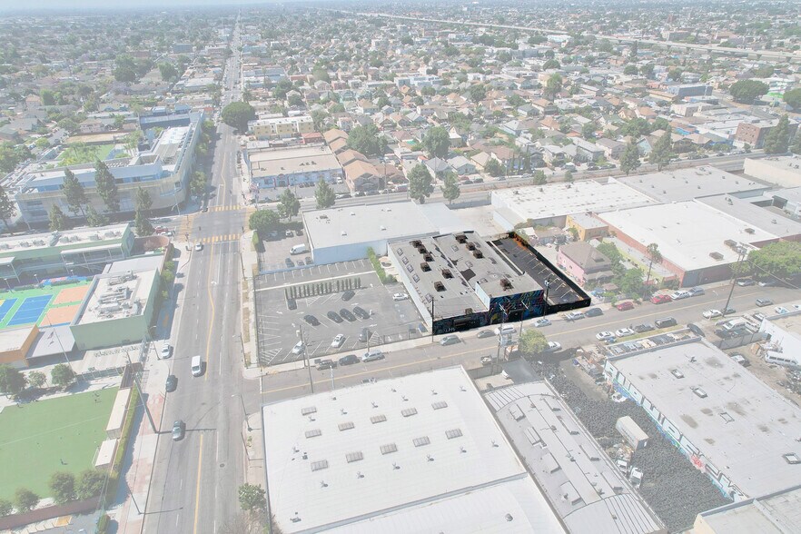 More Photos Of 132 W 39th St, Los Angeles Warehouse For Lease