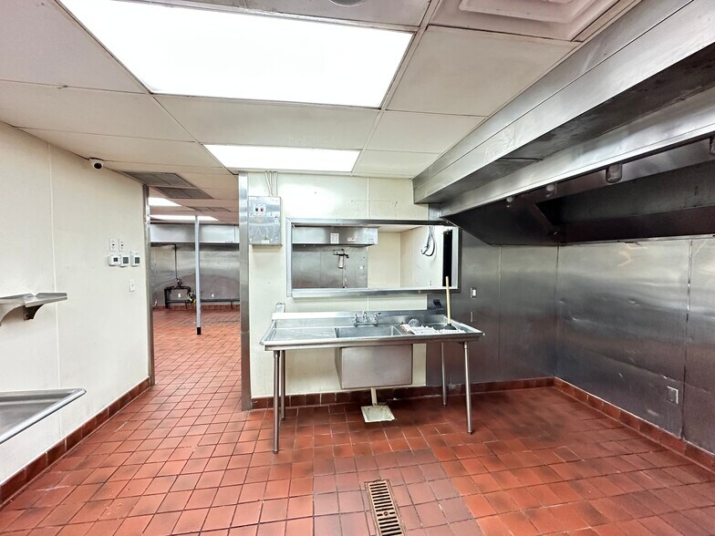 More Photos Of 1105 Gum Branch Rd, Jacksonville Fast Food For Lease