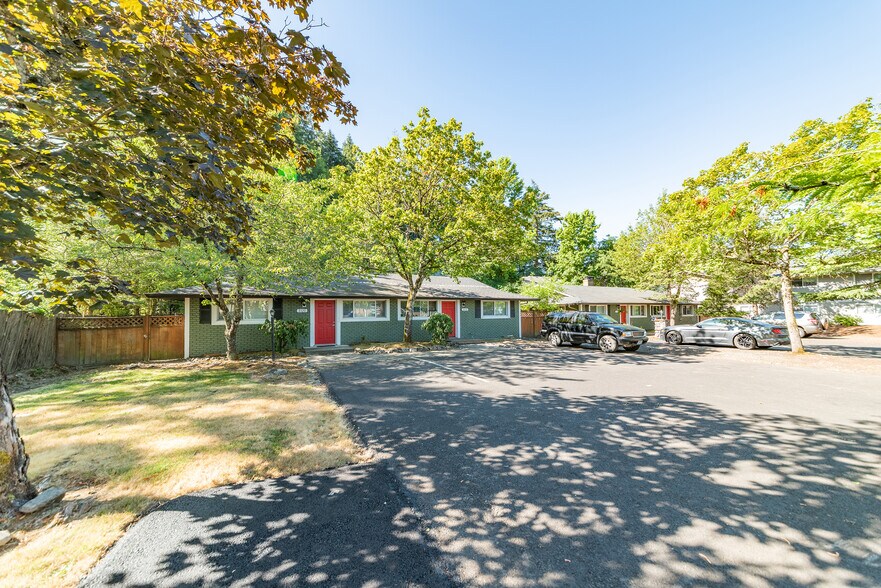 More Photos Of 3240-3320 NE 8th St, Gresham Apartments For Sale