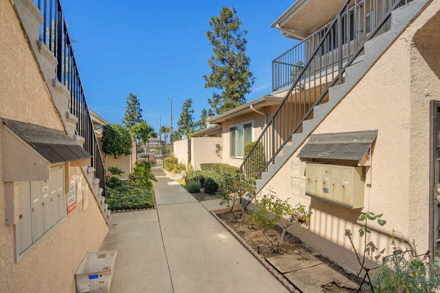 More Photos Of 10630 Crenshaw Blvd, Inglewood Apartments For Sale