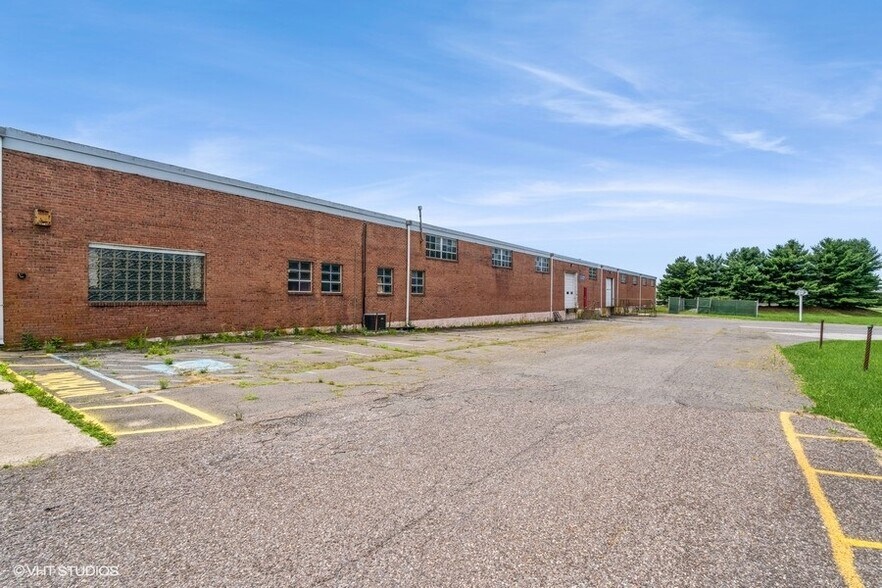 More Photos Of 1193 S River Rd, Cranbury Manufacturing For Lease