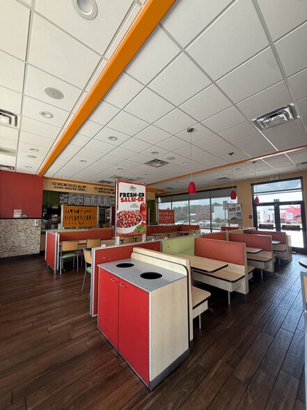 More Photos Of 109 Banks Rd, Fayetteville Fast Food For Lease