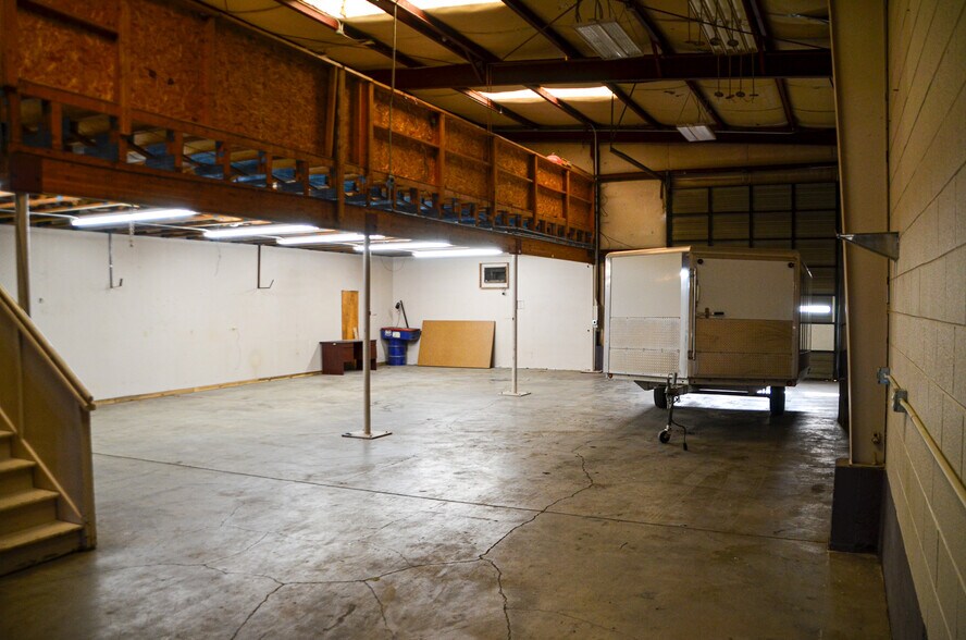 More Photos Of 147-151 W Angelo Ave, Salt Lake City Warehouse For Lease