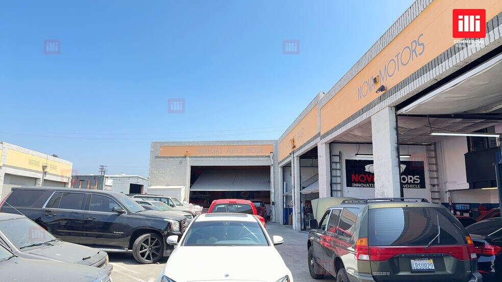 More Photos Of 18627 Parthenia St, Northridge Warehouse For Lease