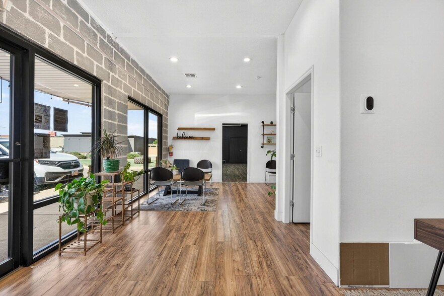 More Photos Of 75 N 200 W, Hurricane Freestanding For Sale