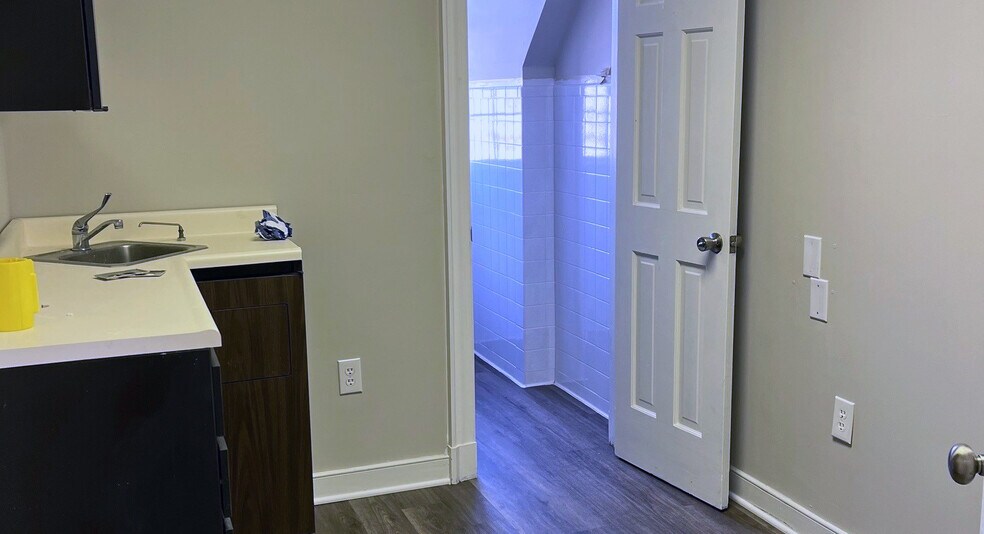 More Photos Of 2500 Pocoshock Pl, Richmond Medical For Lease