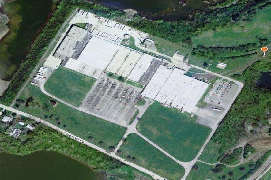 More Photos Of 8200 Broadwell Rd, Newtown Manufacturing For Lease