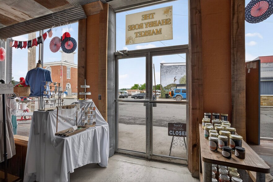 More Photos Of 113 W Lake Ave, Celina General Retail For Sale