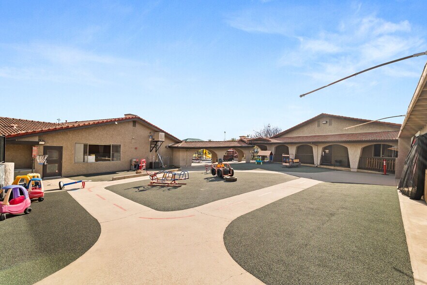 More Photos Of 9944 Highland Ave, Rancho Cucamonga Religious Facility For Lease