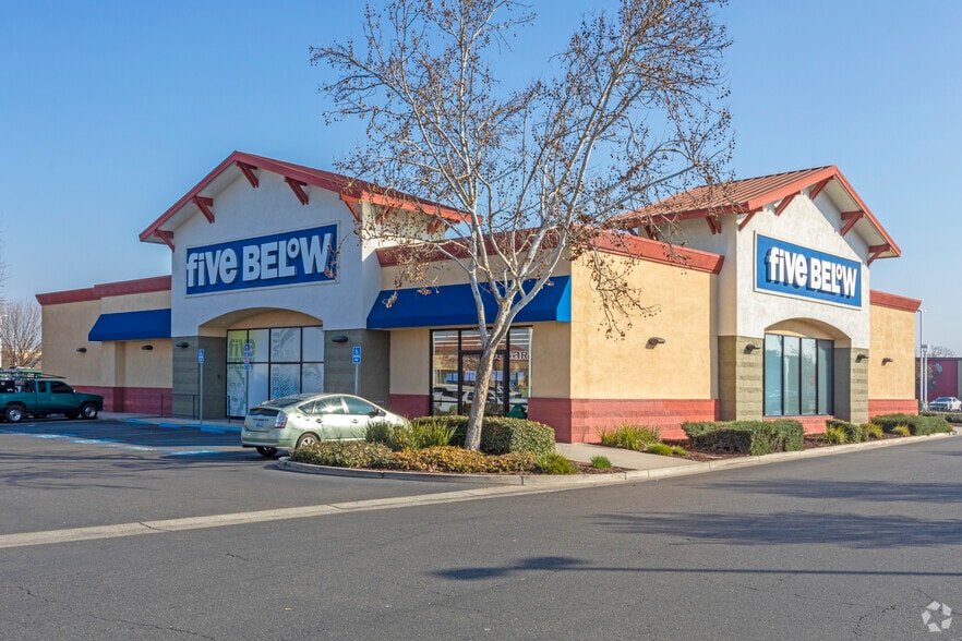 More Photos Of 2800 Countryside Dr, Turlock Unknown For Lease