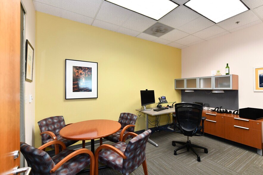 More Photos Of 899 Adams St, Saint Helena Office For Sale