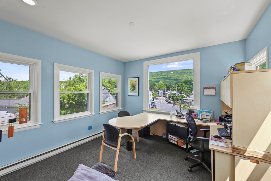 More Photos Of 8 Center St, West Stockbridge Restaurant For Sale