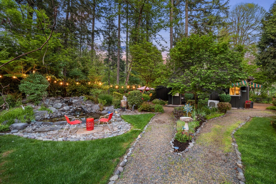 More Photos Of 49198 McKenzie Hwy, Vida Hospitality For Sale