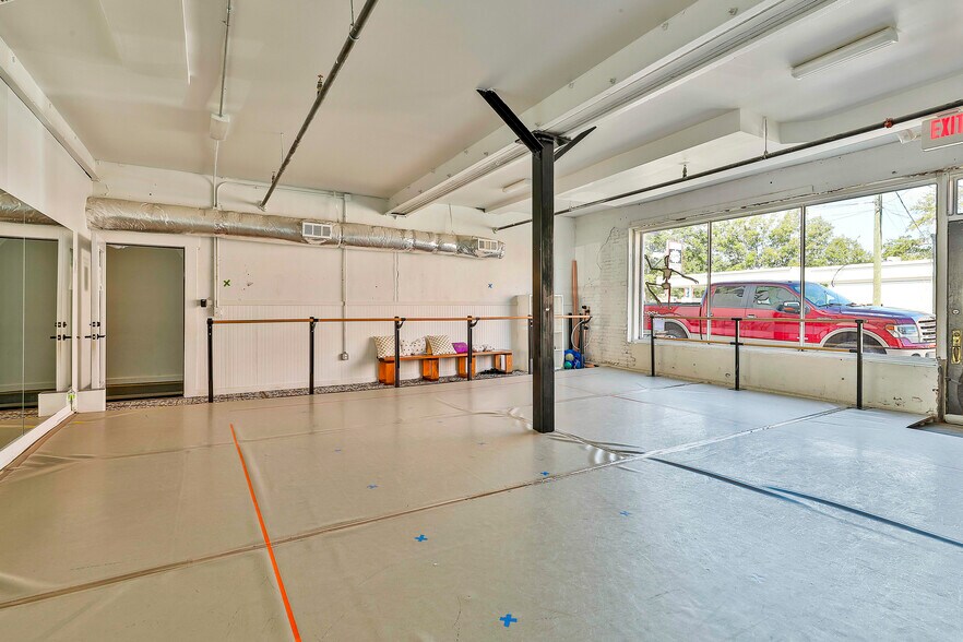 More Photos Of 34-36 Madison St, Newnan Storefront For Lease