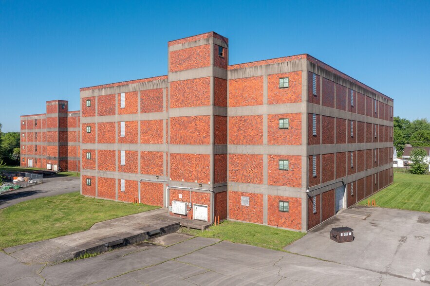 More Photos Of 1600 Bernheim Ln, Louisville Warehouse For Lease
